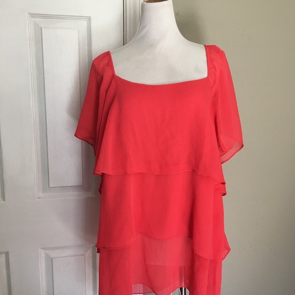 Lane Bryant Red Flutter Sleeve Tiere - Picture 1 of 7